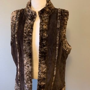 Dressbarn Brown Leather Faux Fur Vest Size 14/16